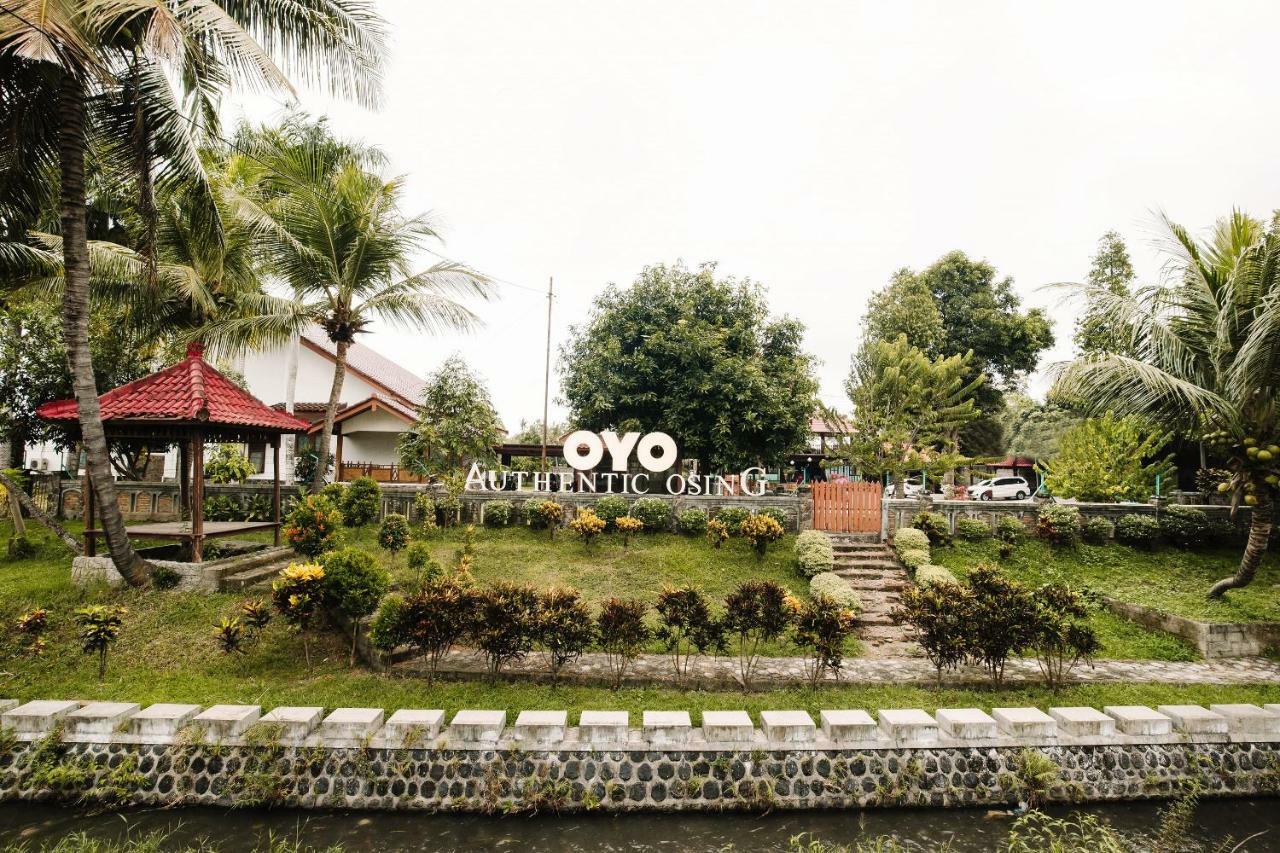 Oyo 986 オーセンティック オシング ホームステイ バニュワンギ エクステリア 写真